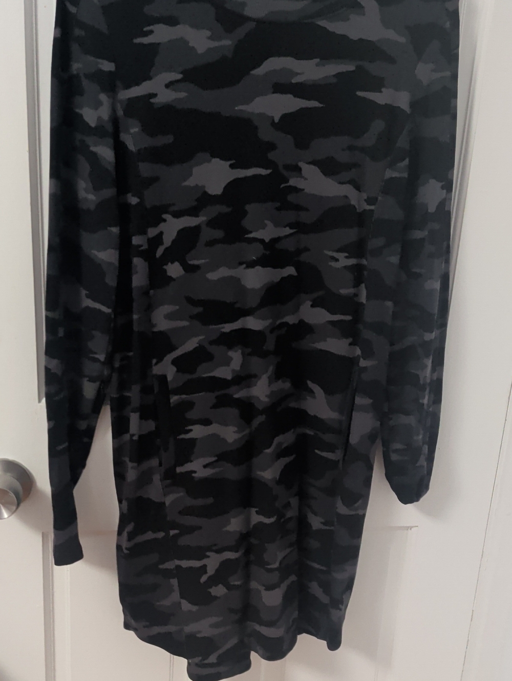Athleta Black and Gray Activewear Top